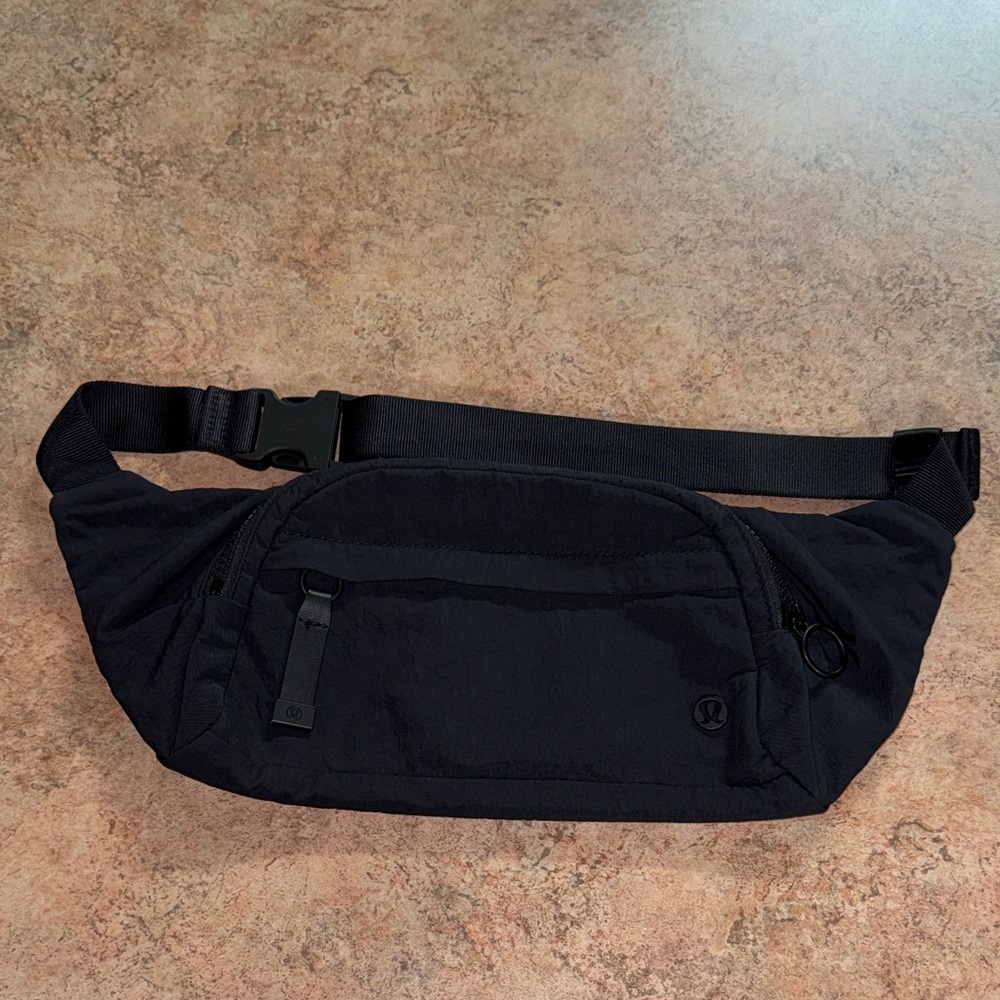 Lululemon On the Beat Black Vintage Belt Bag